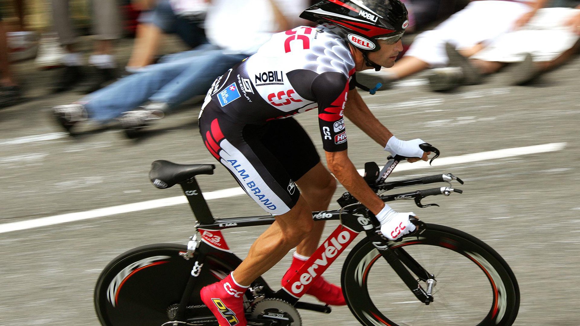 兰斯主帅执教后首胜,球队信心增强,兰斯原名