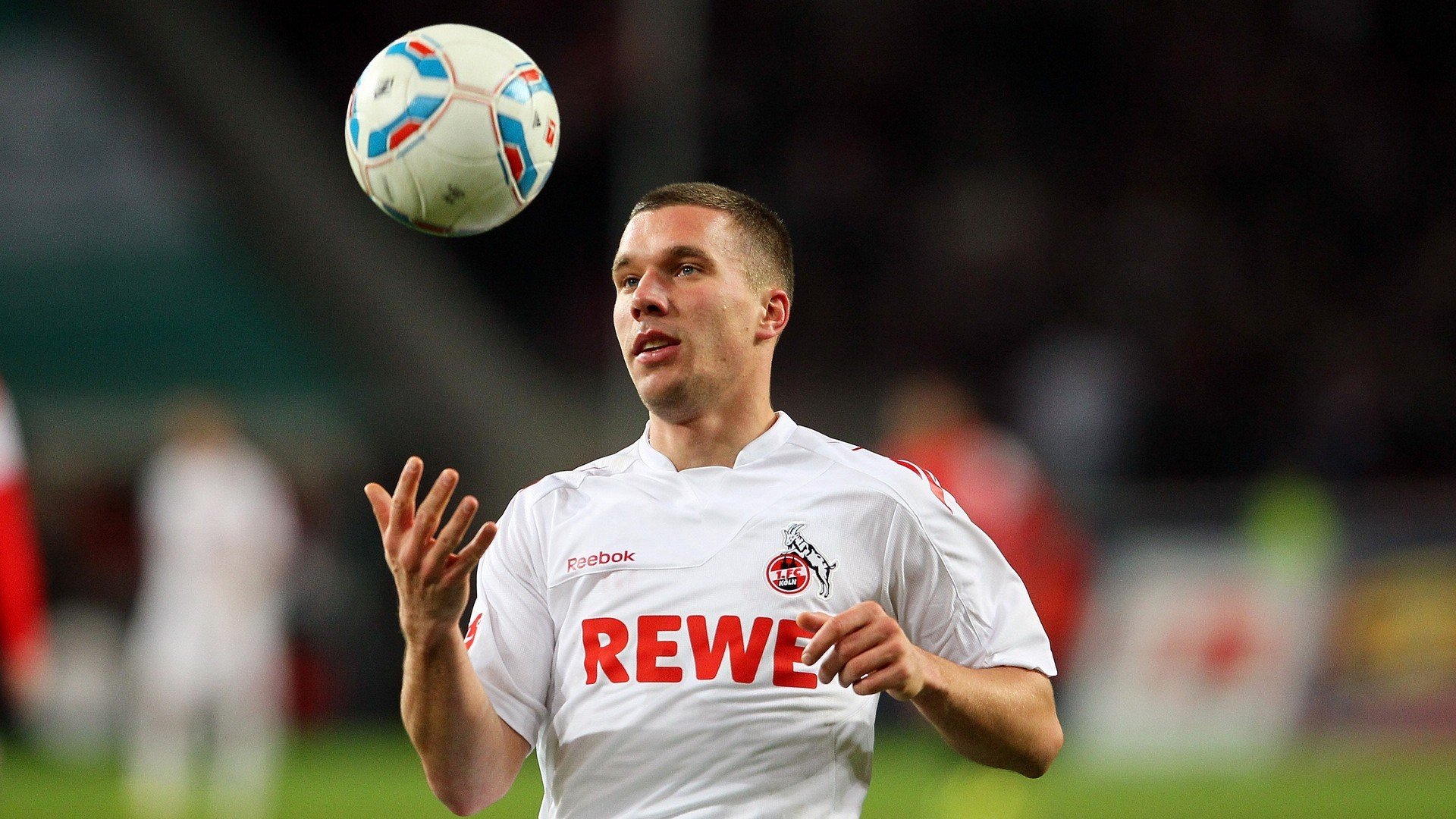 史上最“炫酷”的犀利三分：库里在总冠军赛中单场投中七个三分！